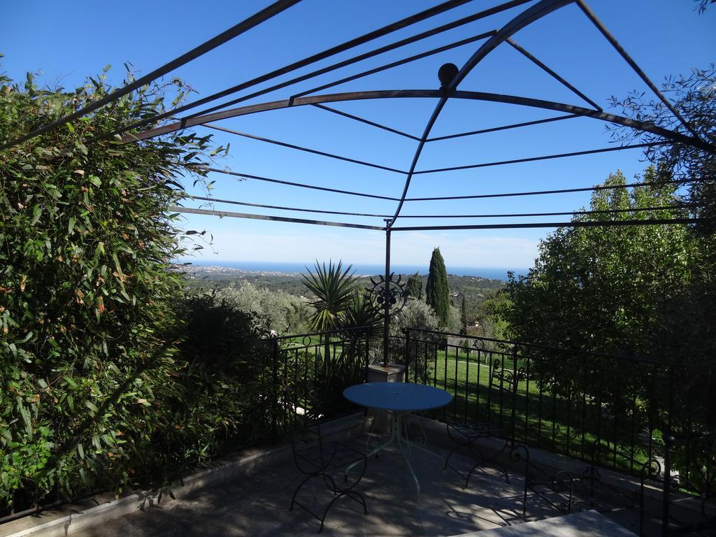 Bed and Breakfast Les 4 Elements Tourrettes-sur-Loup Exterior foto