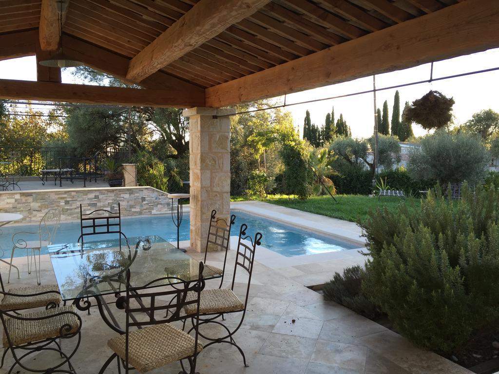 Bed and Breakfast Les 4 Elements Tourrettes-sur-Loup Exterior foto